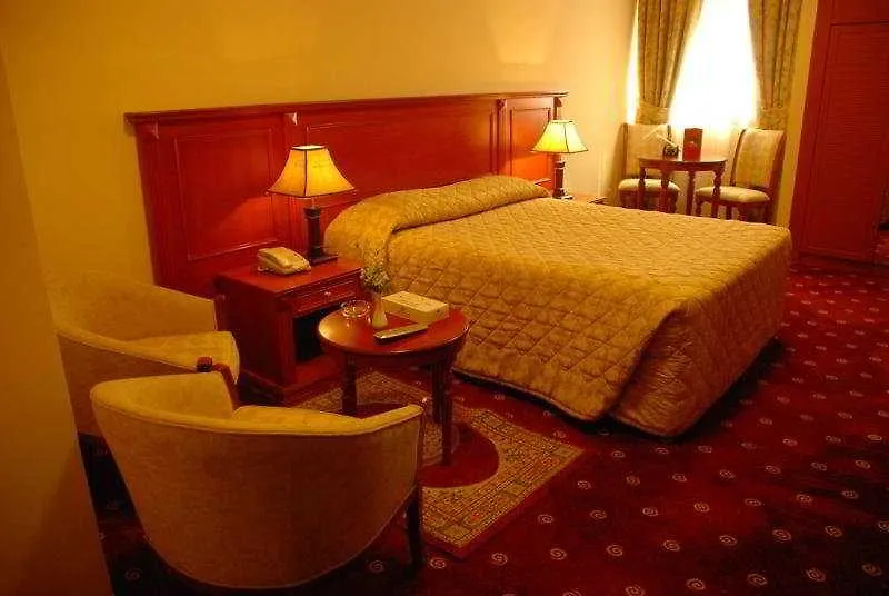 London Crown 2 Hotel Apartments Dubai